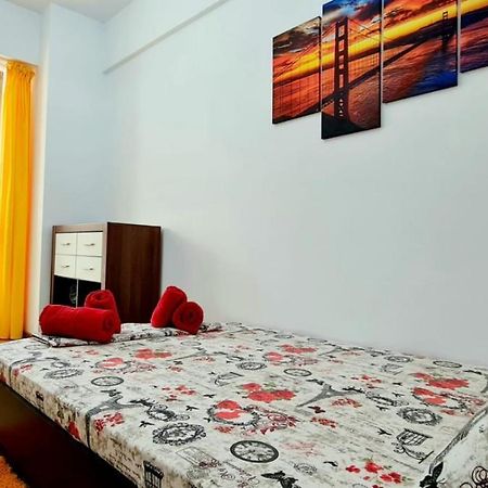 Red Accommodation Near Palas Mall 雅西 外观 照片