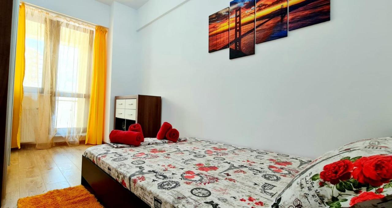 Red Accommodation Near Palas Mall 雅西 外观 照片